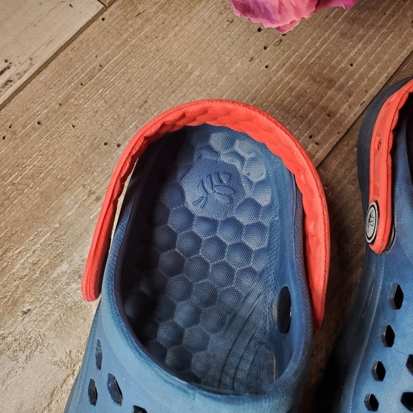 Joybees Blue and Red Toddler Boy Slip-On Clog Water Shoes Size 10/11 GUC - Picture 9 of 14